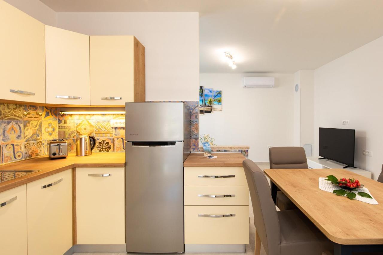 Apartman Ivona U Prizemlju 말린스카 외부 사진